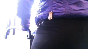 Enorme culo esposa en nigga jeans un autobús